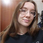 Soy profesora titulada en bellas artes y master de profesorado para ESO, Bachillerato y FP, ademas di clases a niños (de 2-12 años